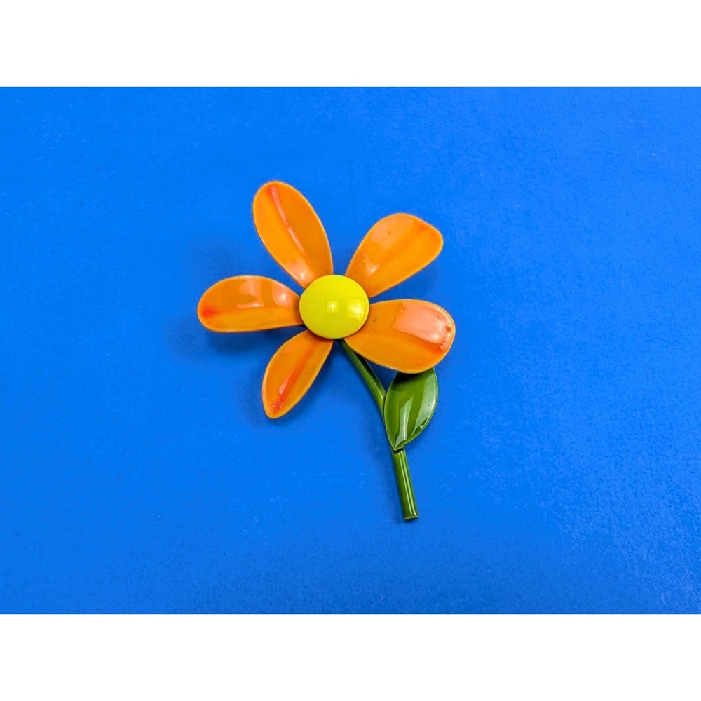 Vintage 60s Retro Flower Power Grandma Pin Orange Yellow Brooch 5 Petal